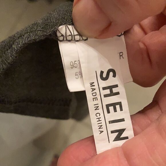 Shein size M grey crop graphic tank top “Lets sleep under the stars” EUC - Picture 6 of 8